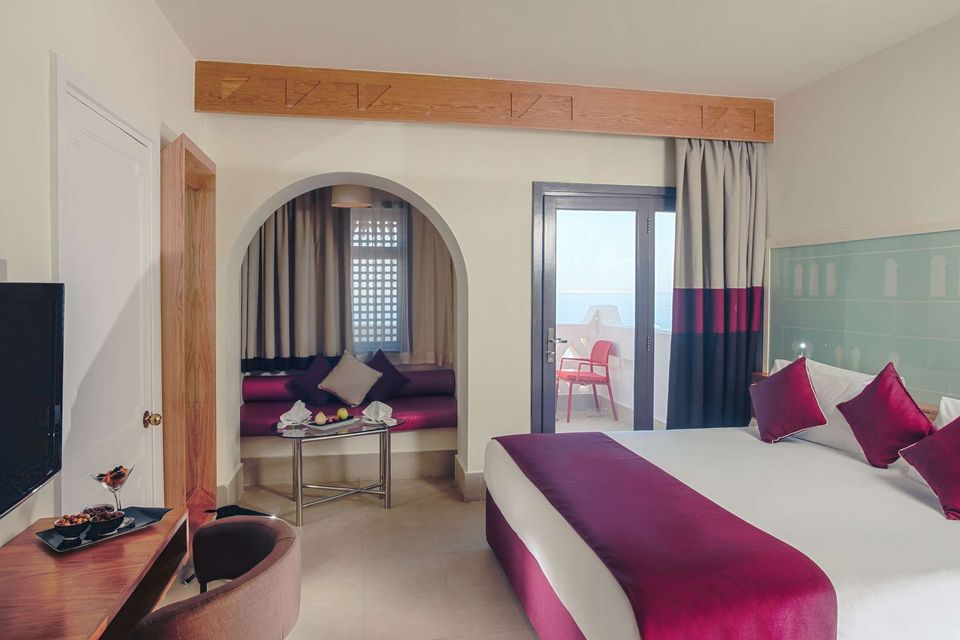 Mercure Hurghada Hotel'de deniz manzaralı standart oda