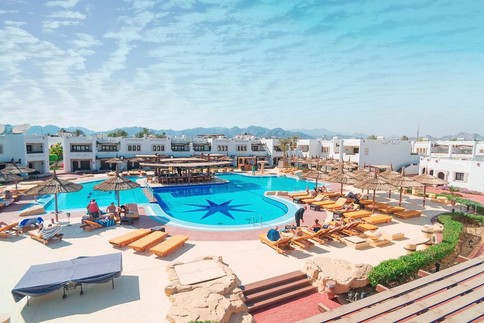 Tivoli Hotel Sharm El Sheikh havuzu ve otel blokları