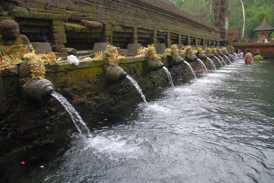 Tirta Empul Tapınağı'nın kutsal su havuzları, Bali