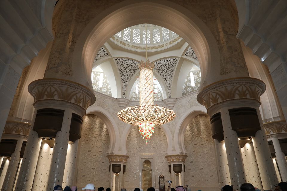 Şeyh Zayed Camii'nin ana namaz salonu, Abu Dabi