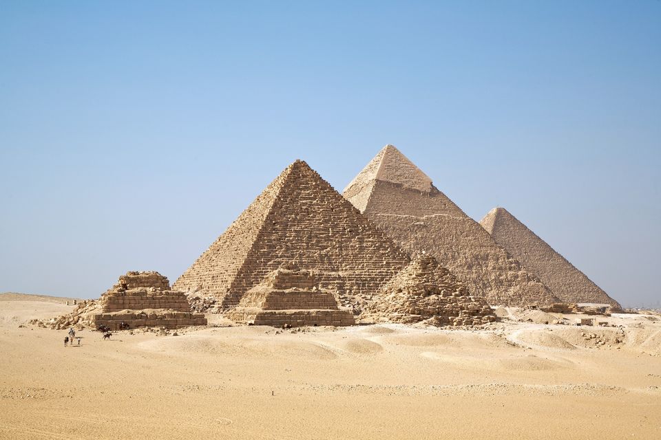 Giza Piramitleri: Keops, Kefren, Mikerinos ve kraliçe piramitleri, Kahire
