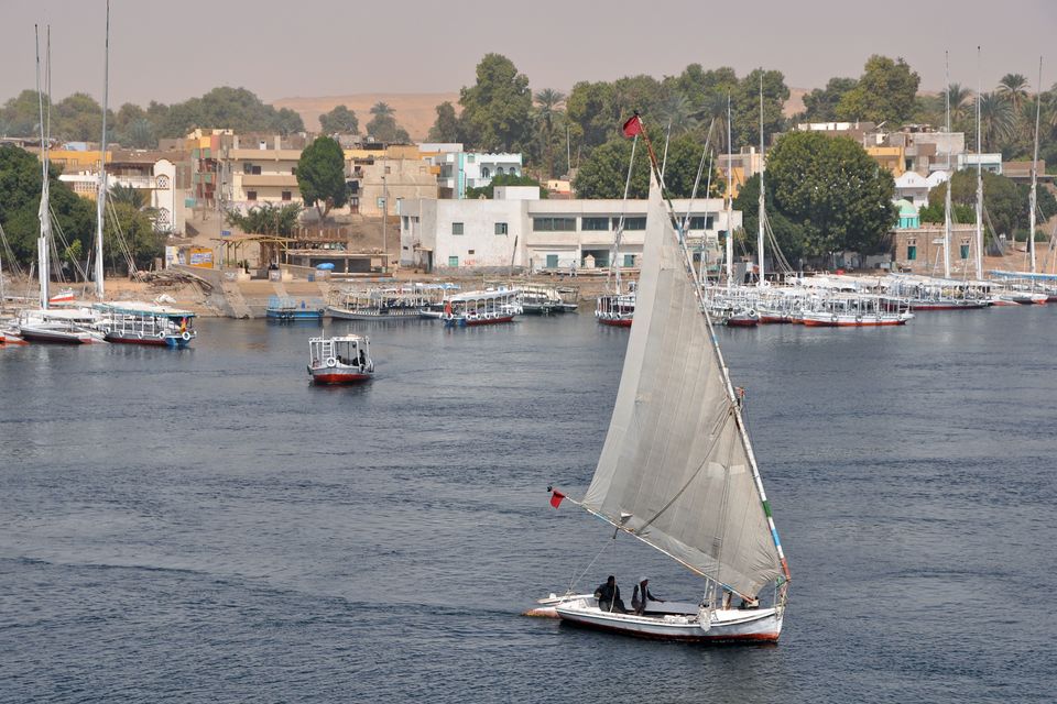 Asvan'da Nil Nehri, felukalar ve Fil Adası